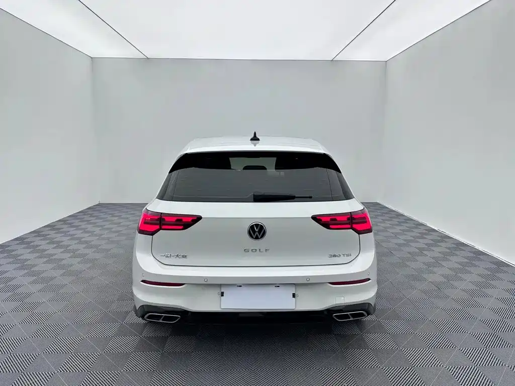Volkswagen Golf — фото 5