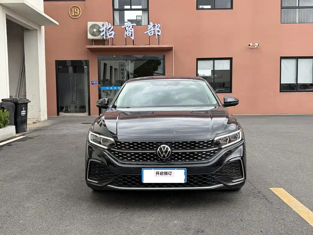 Volkswagen Passat — фото 2