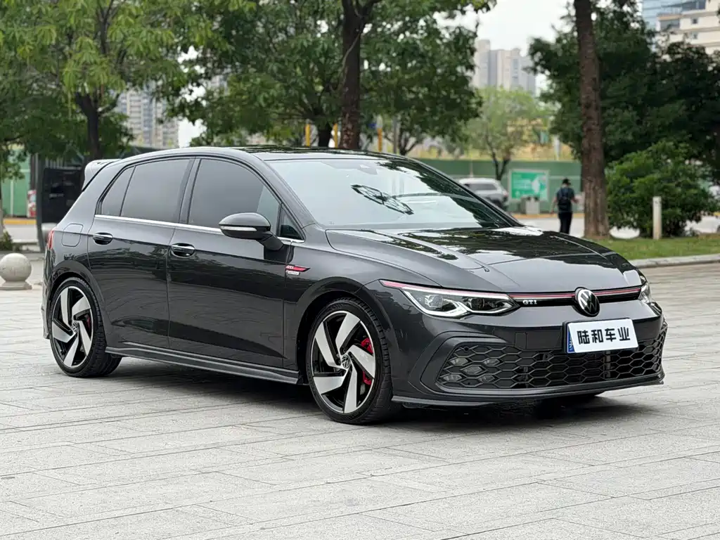 Volkswagen Golf GTI — фото 3