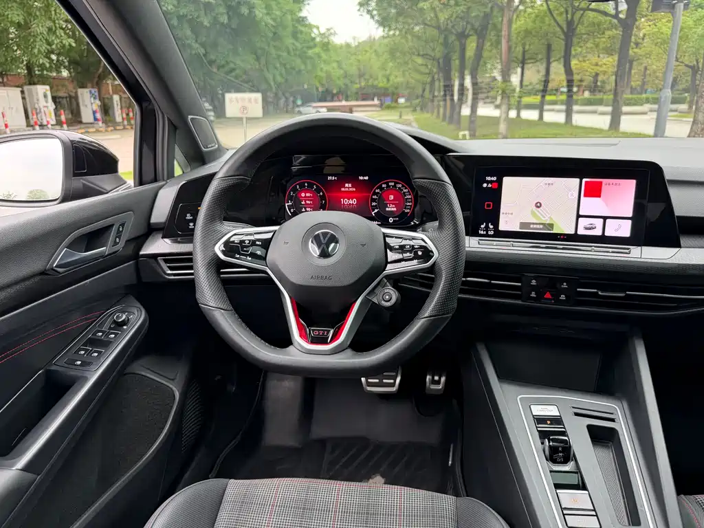 Volkswagen Golf GTI — фото 33