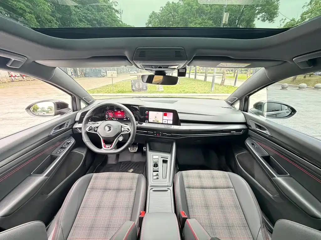 Volkswagen Golf GTI — фото 34