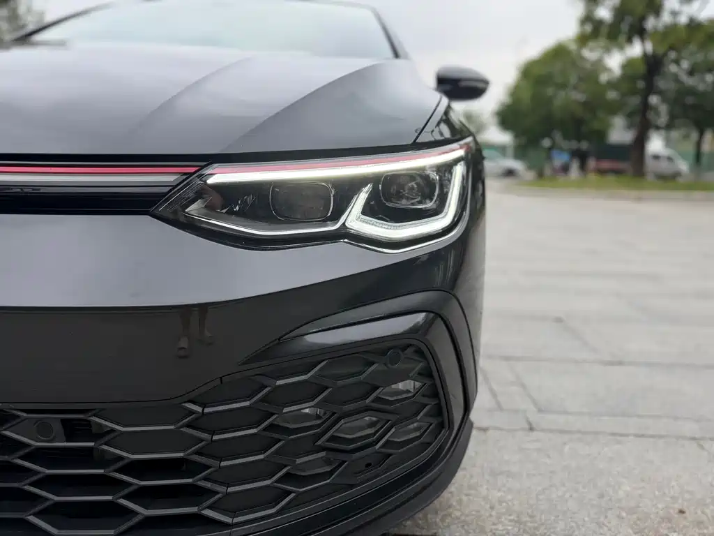 Volkswagen Golf GTI — фото 8