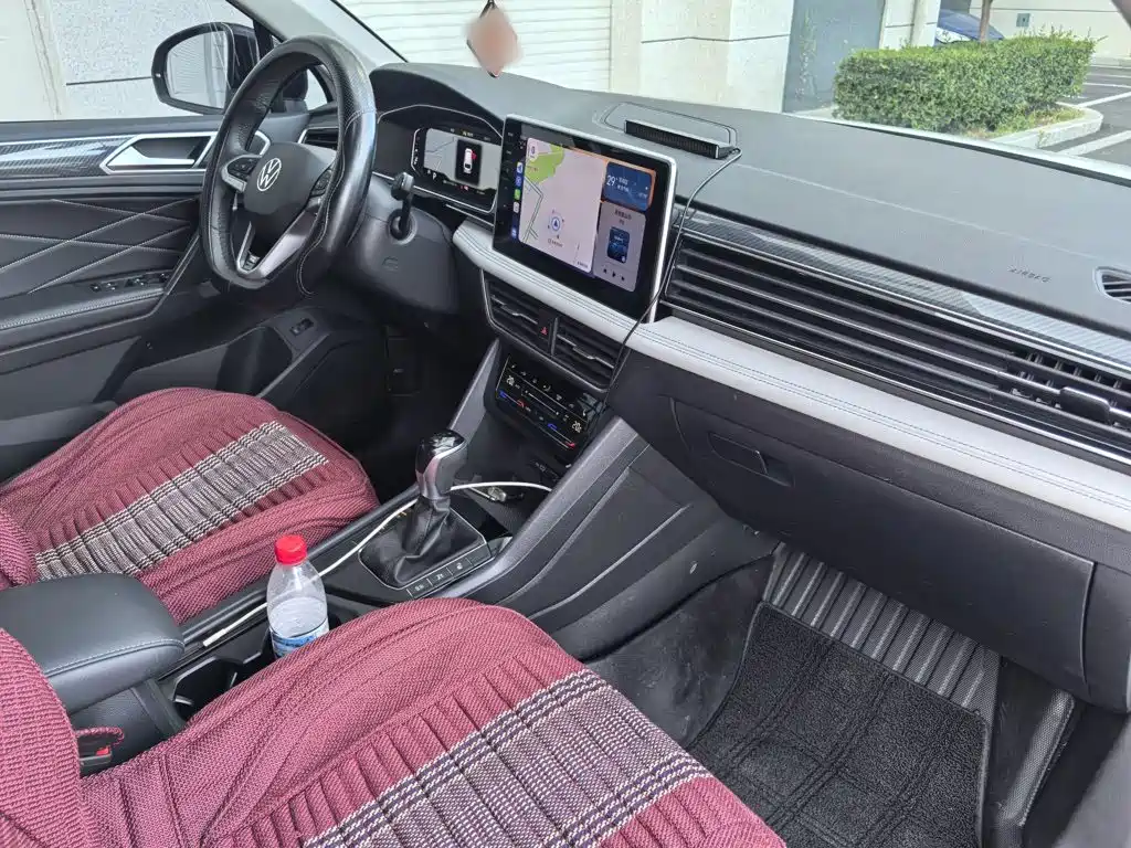 Volkswagen Tiguan L — фото 2