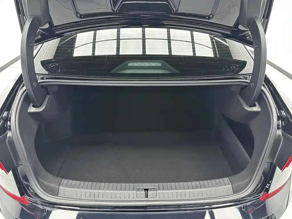 Volkswagen Passat — фото 17