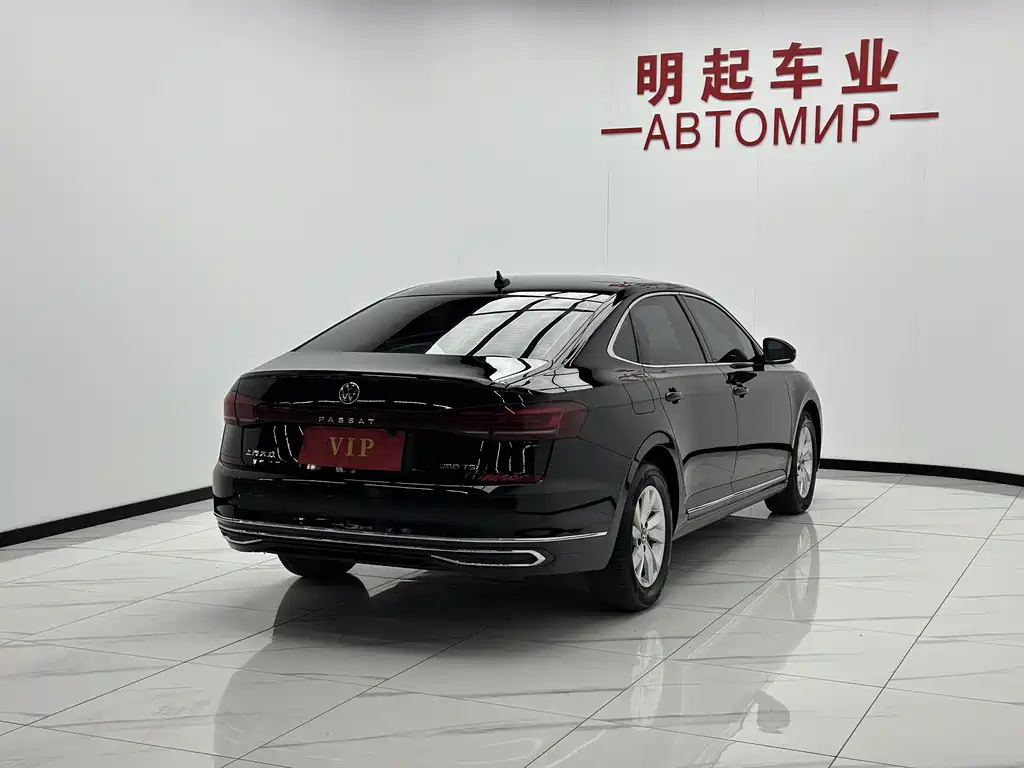 Volkswagen Passat — фото 9