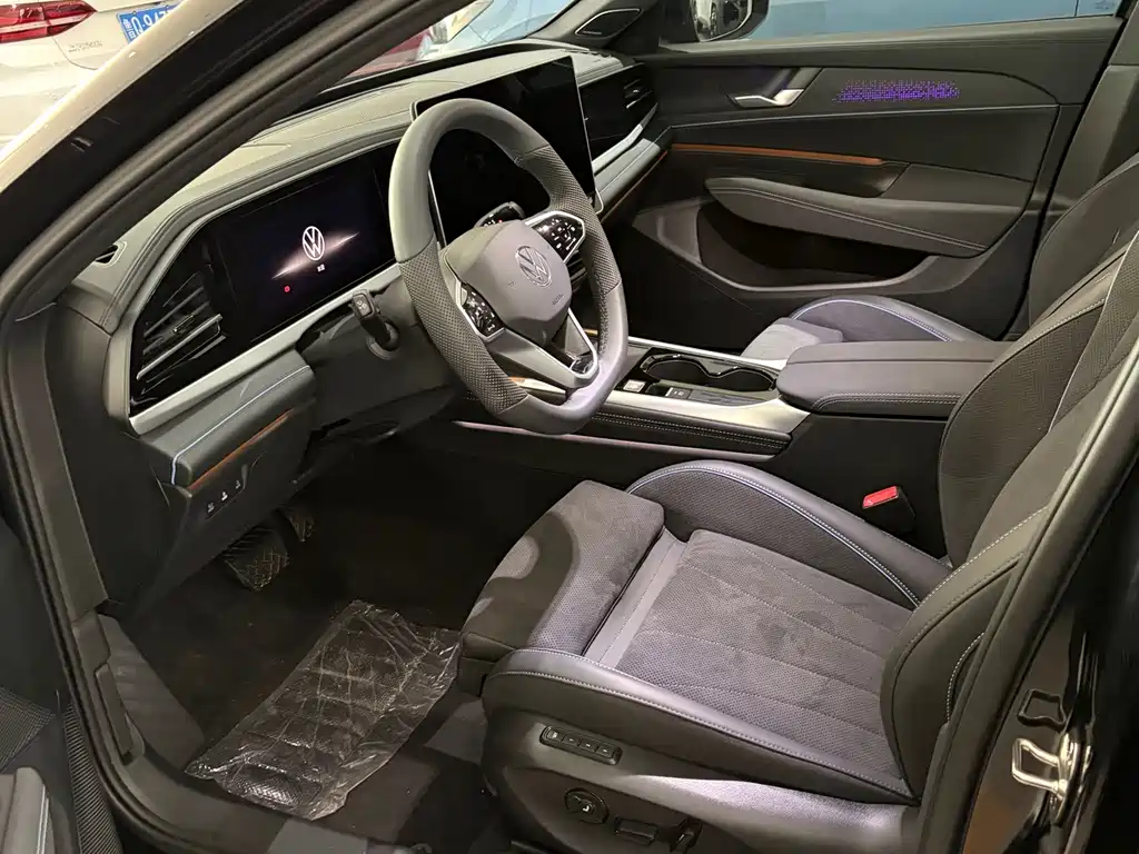 Volkswagen Passat — фото 7