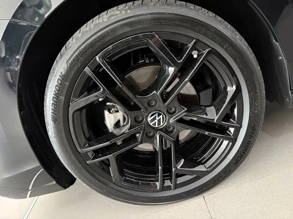 Volkswagen Passat — фото 10