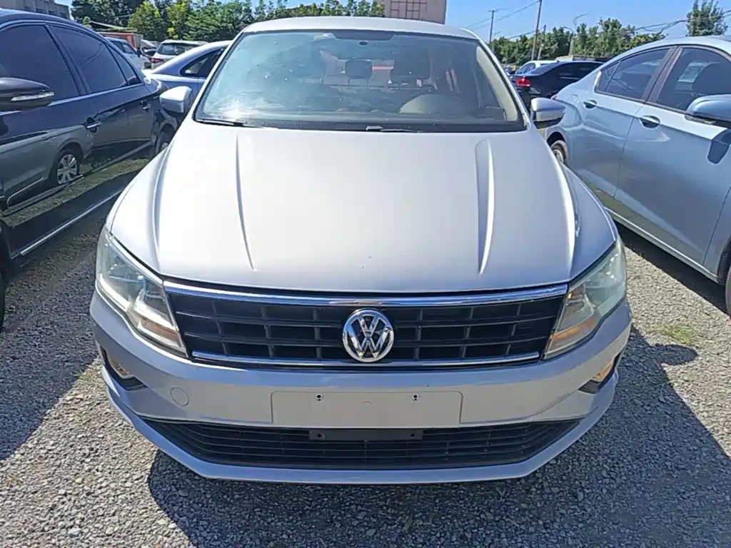 Volkswagen Jetta — фото 3