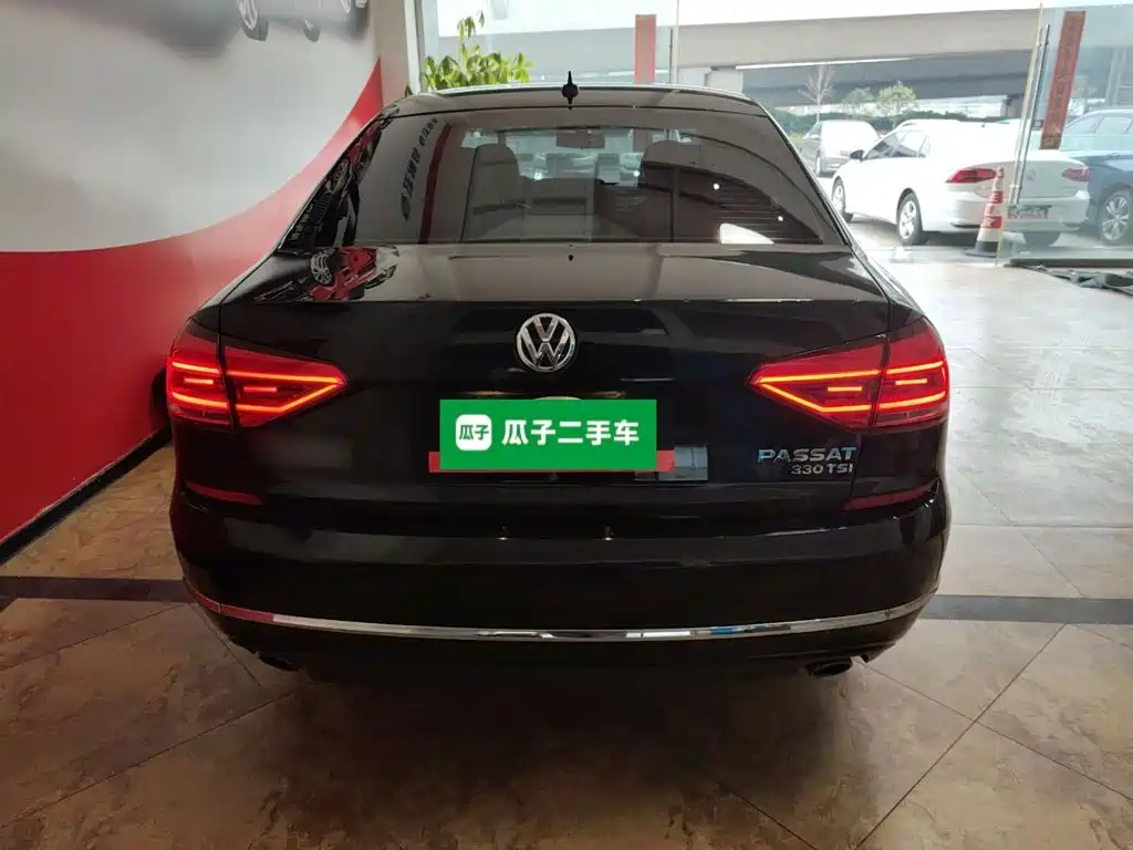 Volkswagen Passat — фото 4
