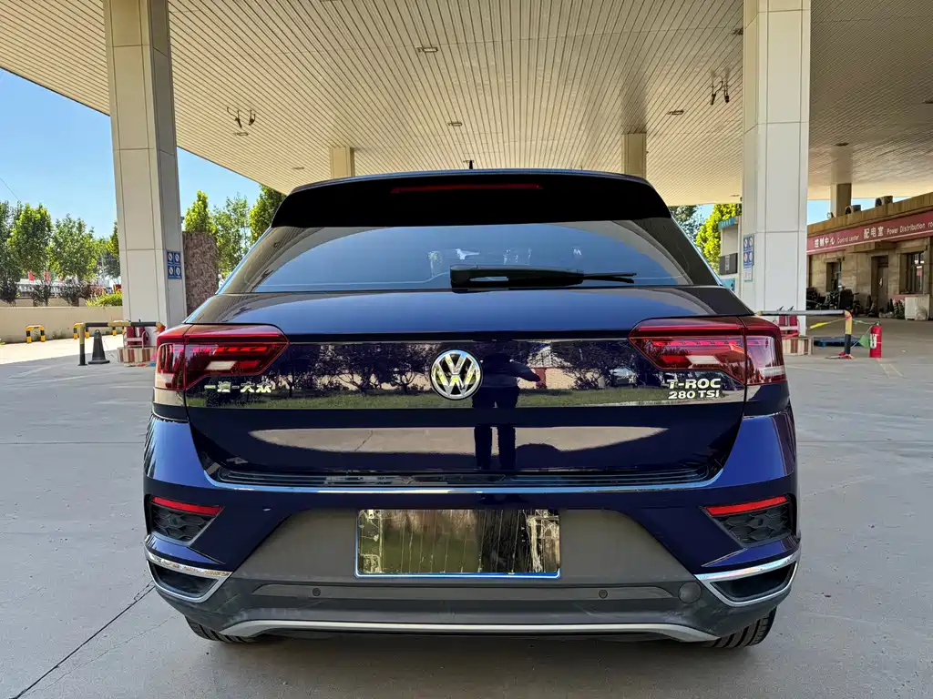 Volkswagen T-Roc — фото 15