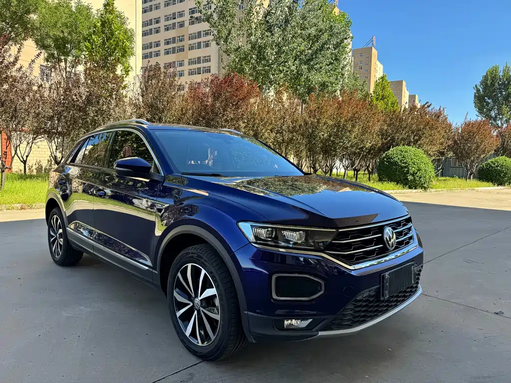 Volkswagen T-Roc — фото 6