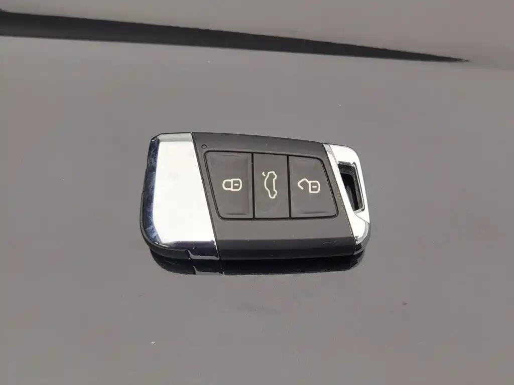 Volkswagen Passat — фото 19