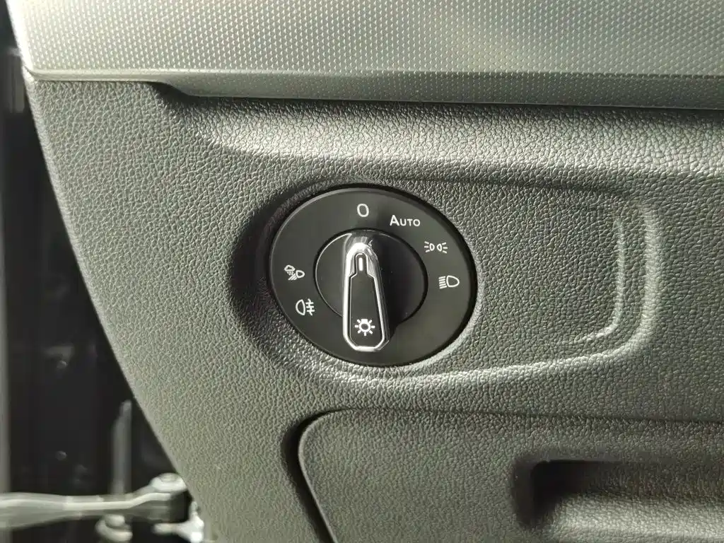 Volkswagen Passat — фото 21