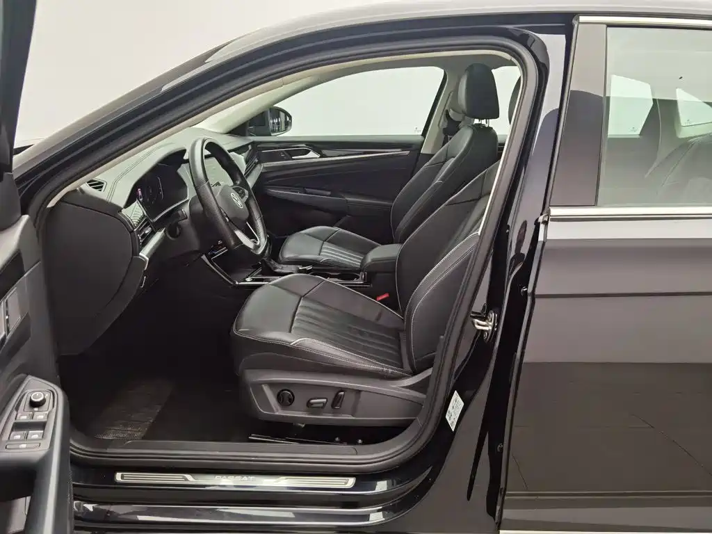 Volkswagen Passat — фото 10