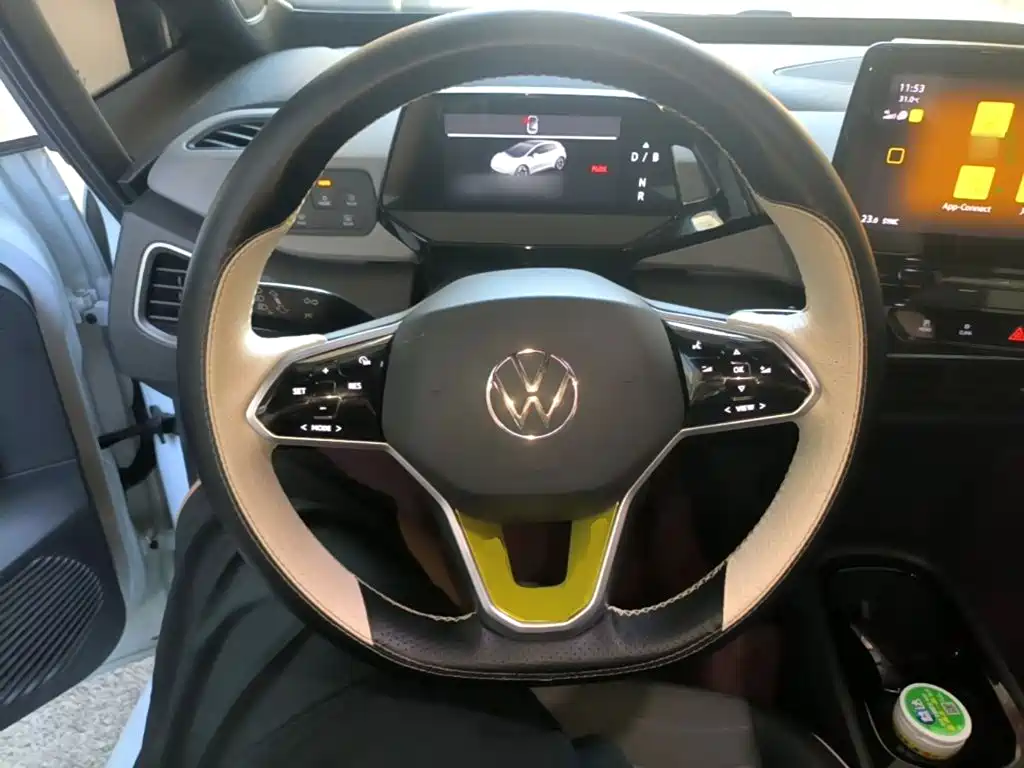 Volkswagen ID.3 — фото 11
