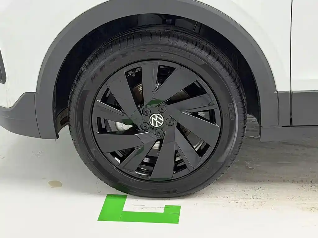Volkswagen Tharu — фото 8
