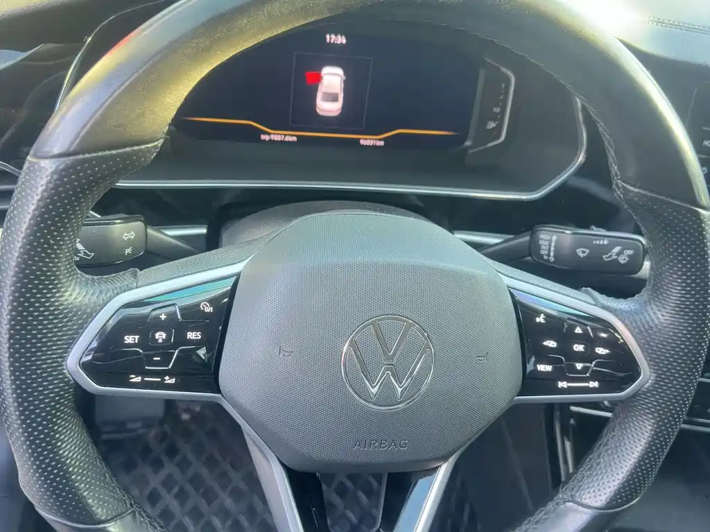 Volkswagen Passat — фото 7