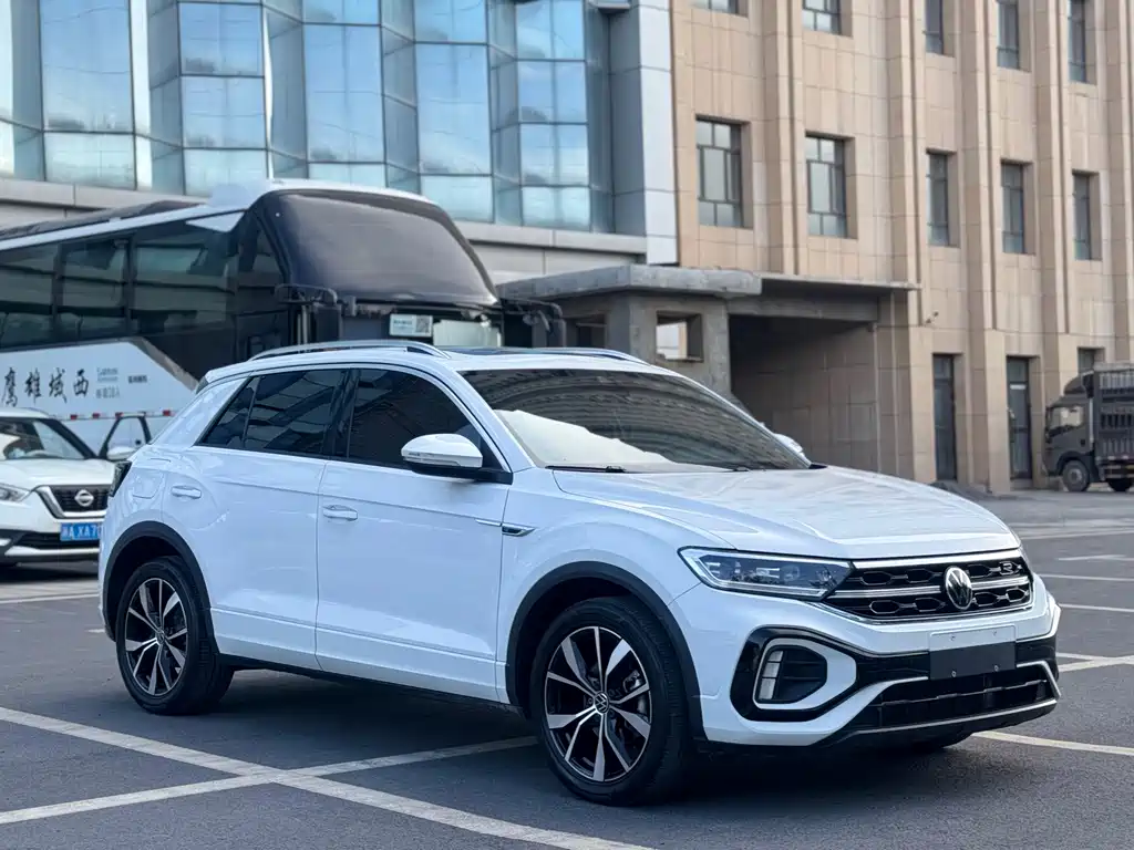 Volkswagen T-Roc — фото 3