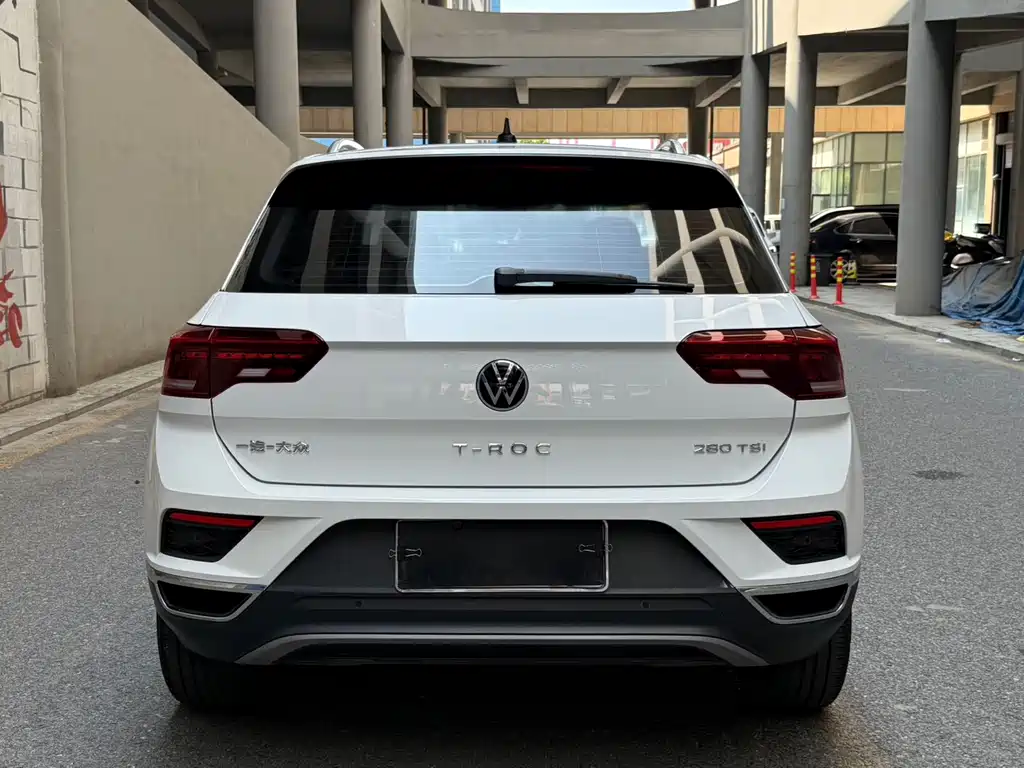 Volkswagen T-Roc — фото 5