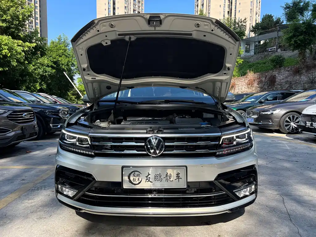 Volkswagen Tiguan L — фото 4