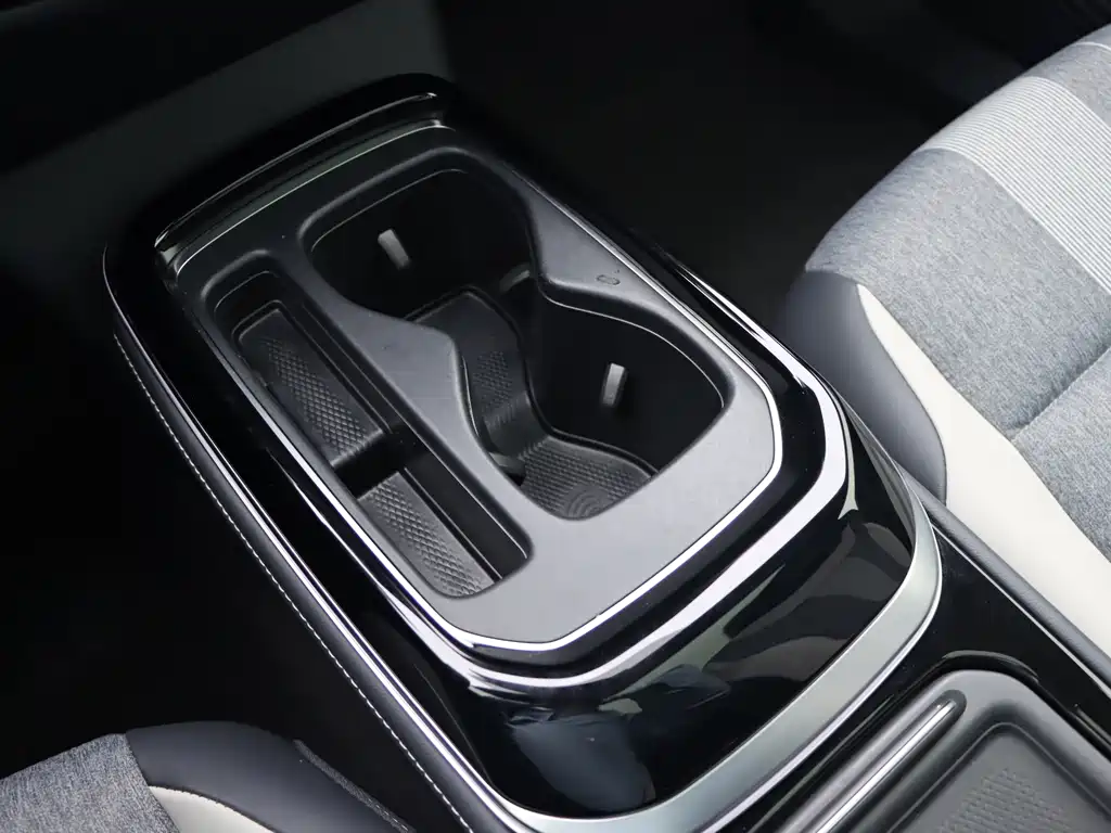 Volkswagen ID.4 Crozz — фото 19