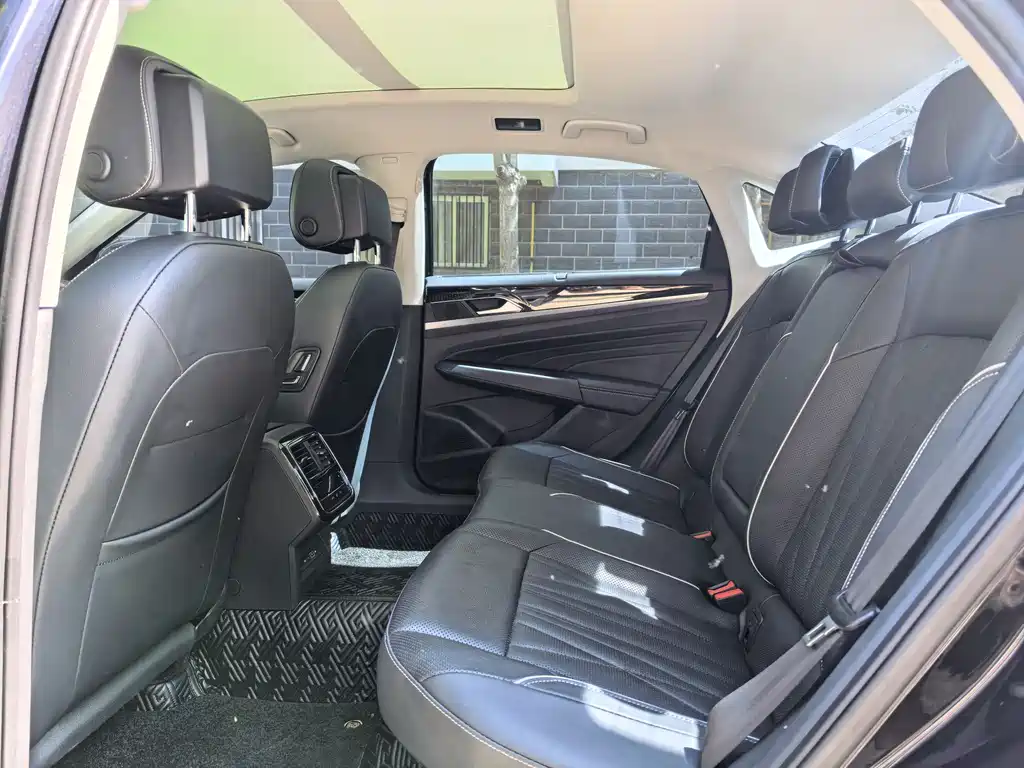 Volkswagen Passat — фото 4