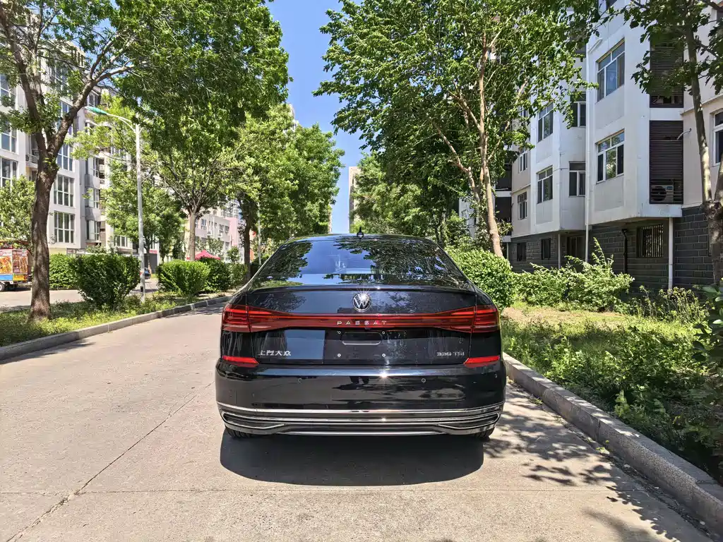 Volkswagen Passat — фото 9