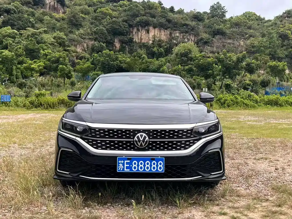Volkswagen Passat — фото 2
