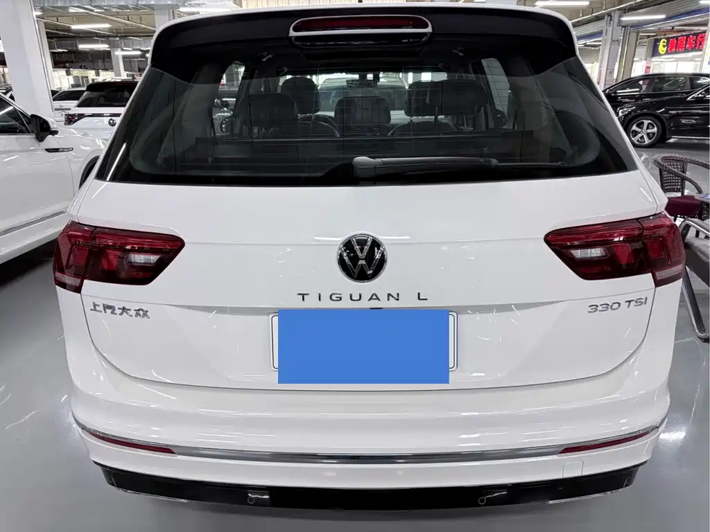 Volkswagen Tiguan L — фото 17