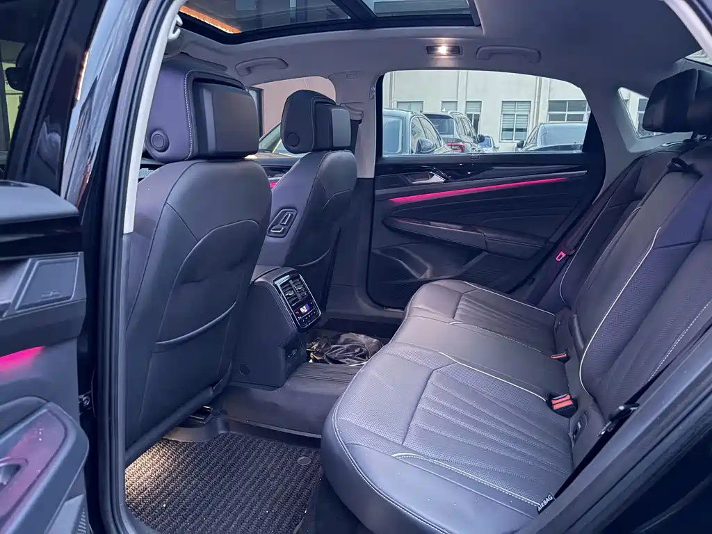 Volkswagen Passat — фото 5