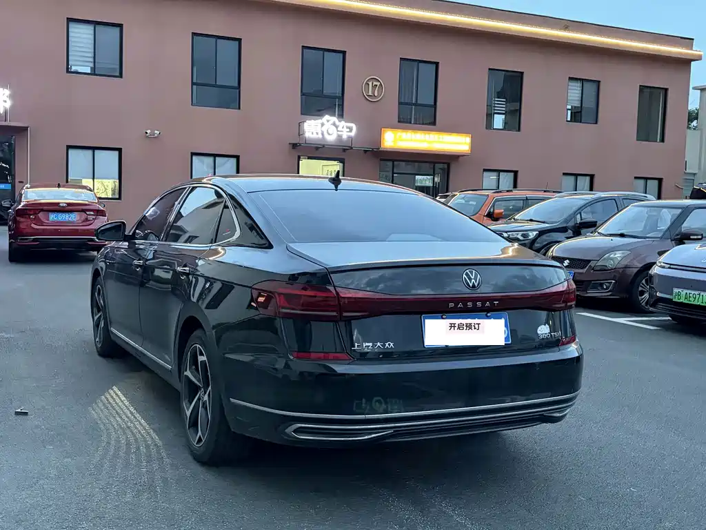 Volkswagen Passat — фото 9