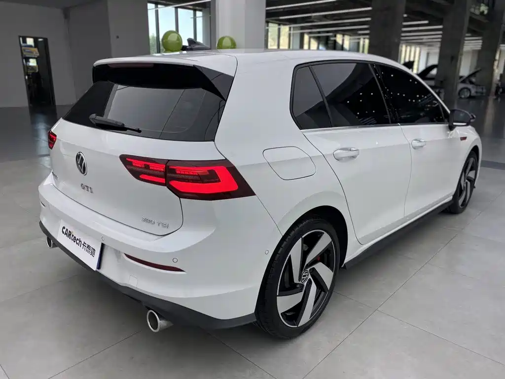 Volkswagen Golf GTI — фото 3