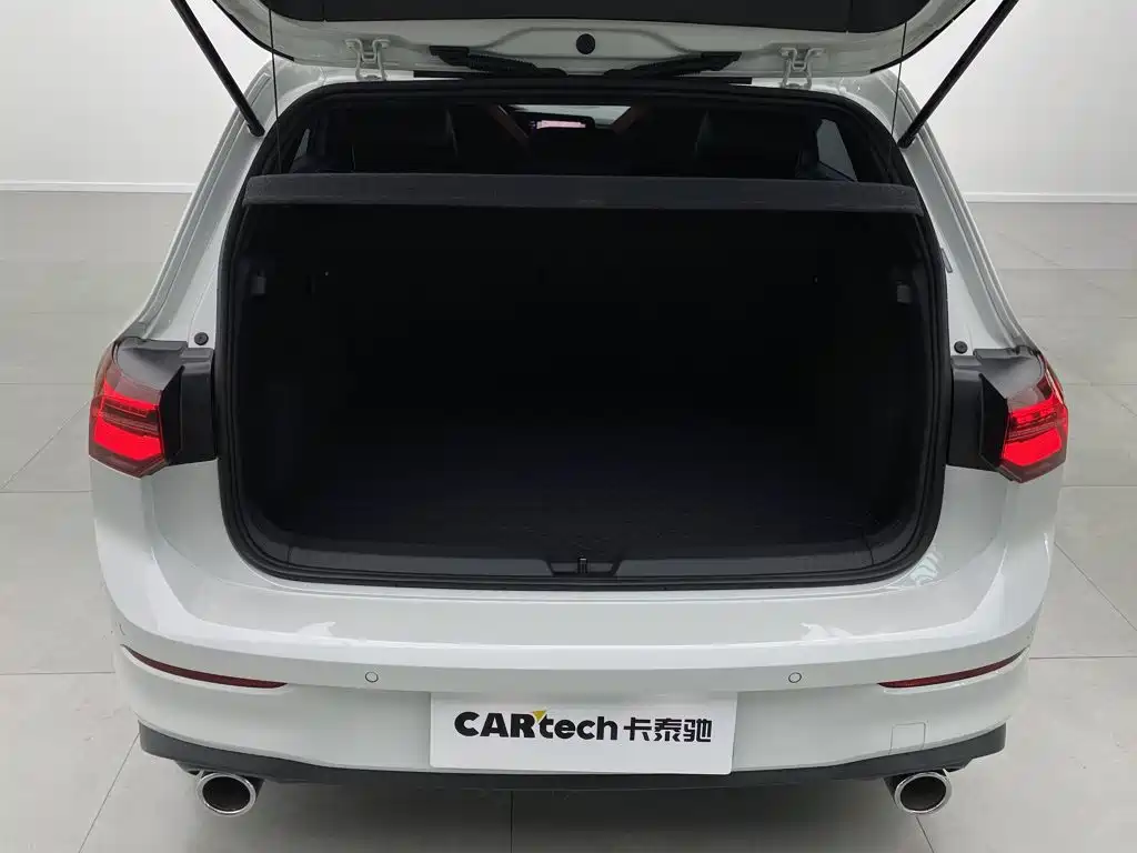 Volkswagen Golf GTI — фото 9
