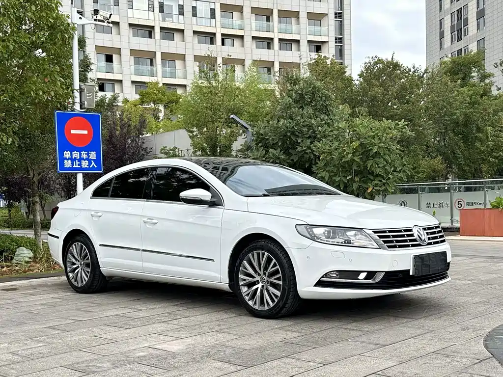 Volkswagen CC — фото 3