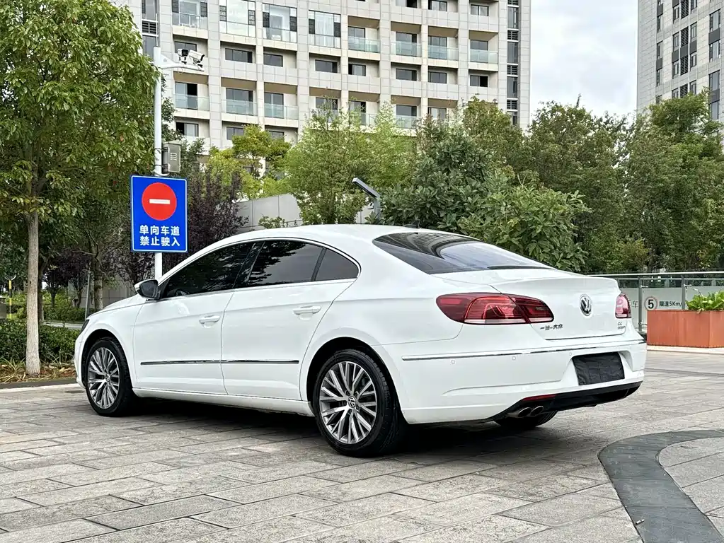 Volkswagen CC — фото 9