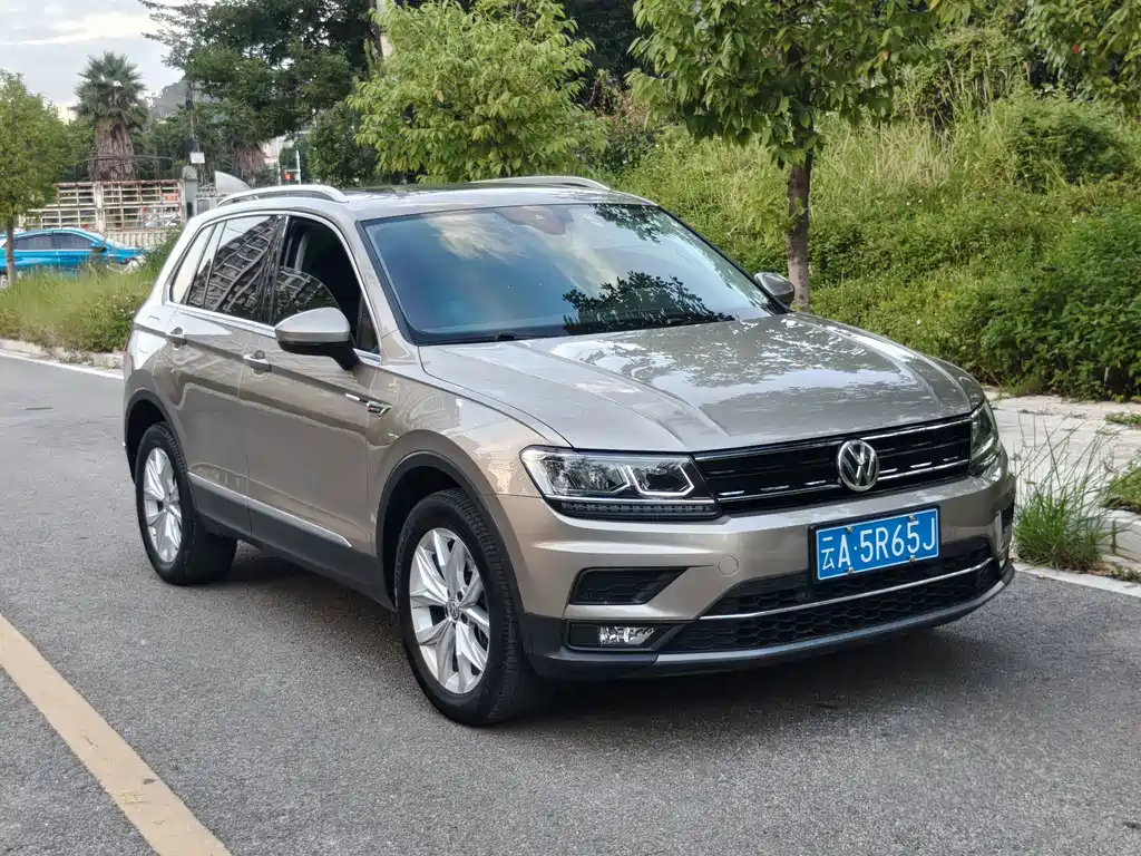 Volkswagen Tiguan — фото 3