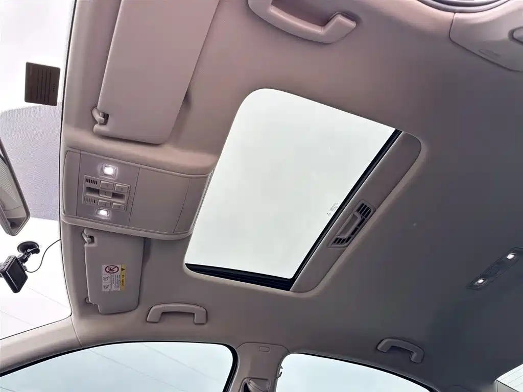 Volkswagen Passat — фото 22