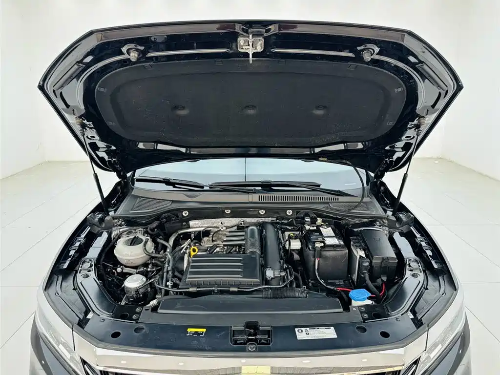 Volkswagen Passat — фото 25