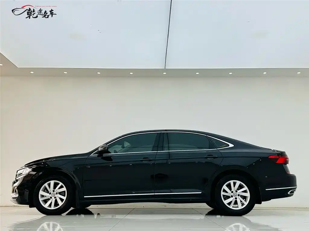 Volkswagen Passat — фото 4