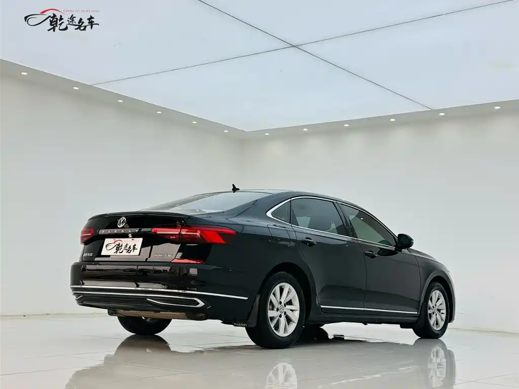 Volkswagen Passat — фото 7