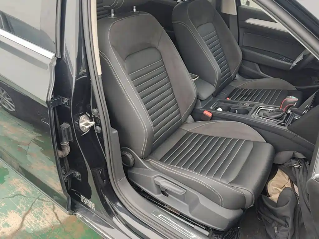 Volkswagen Magotan — фото 25