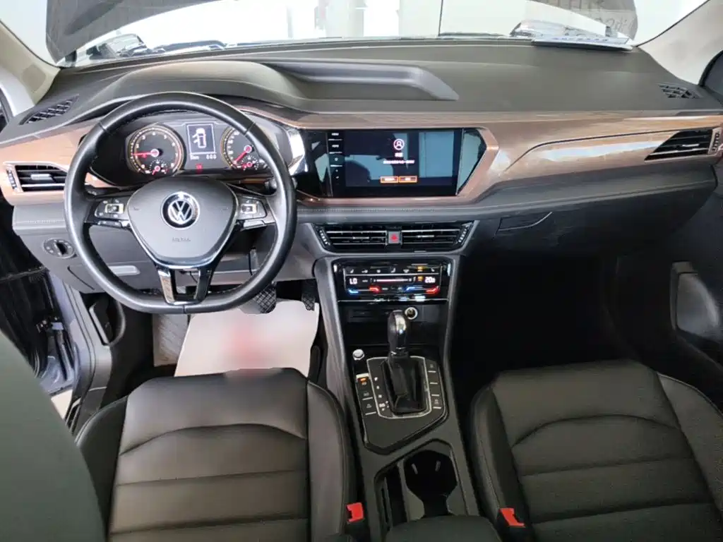 Volkswagen Tharu — фото 10