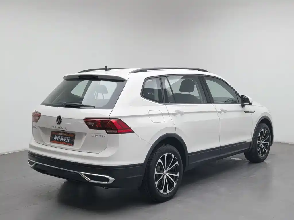 Volkswagen Tiguan L — фото 2