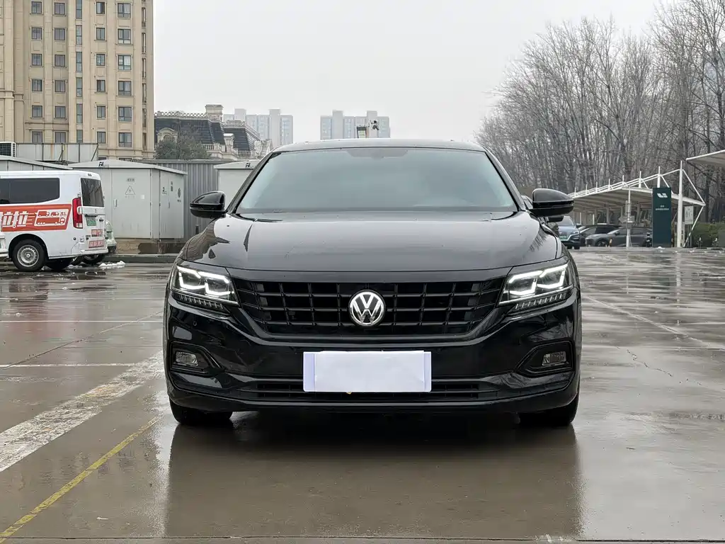 Volkswagen Passat — фото 2