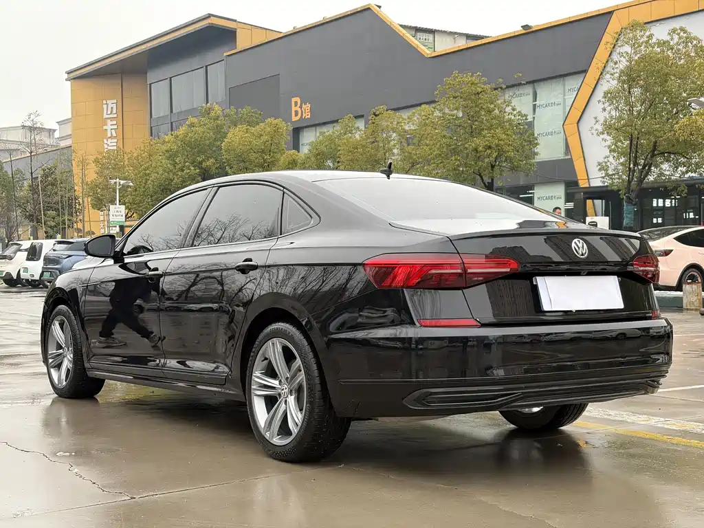 Volkswagen Passat — фото 6