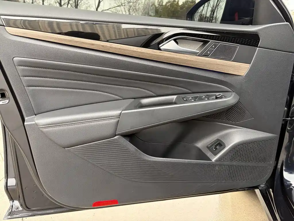 Volkswagen Passat — фото 9