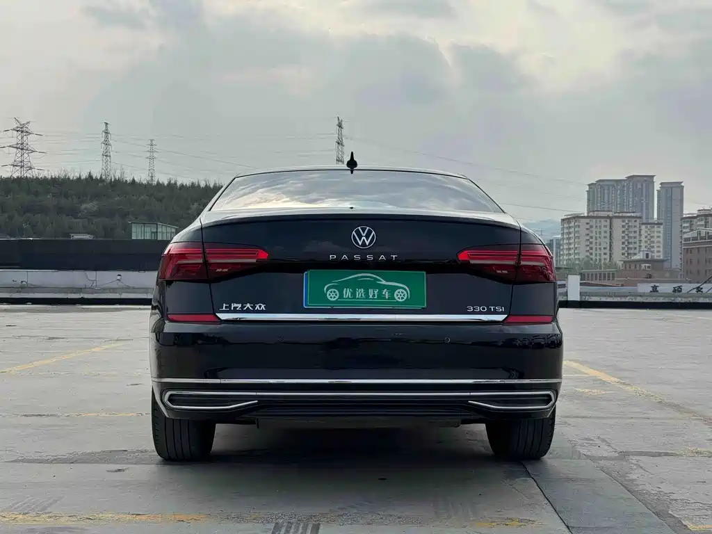 Volkswagen Passat — фото 8