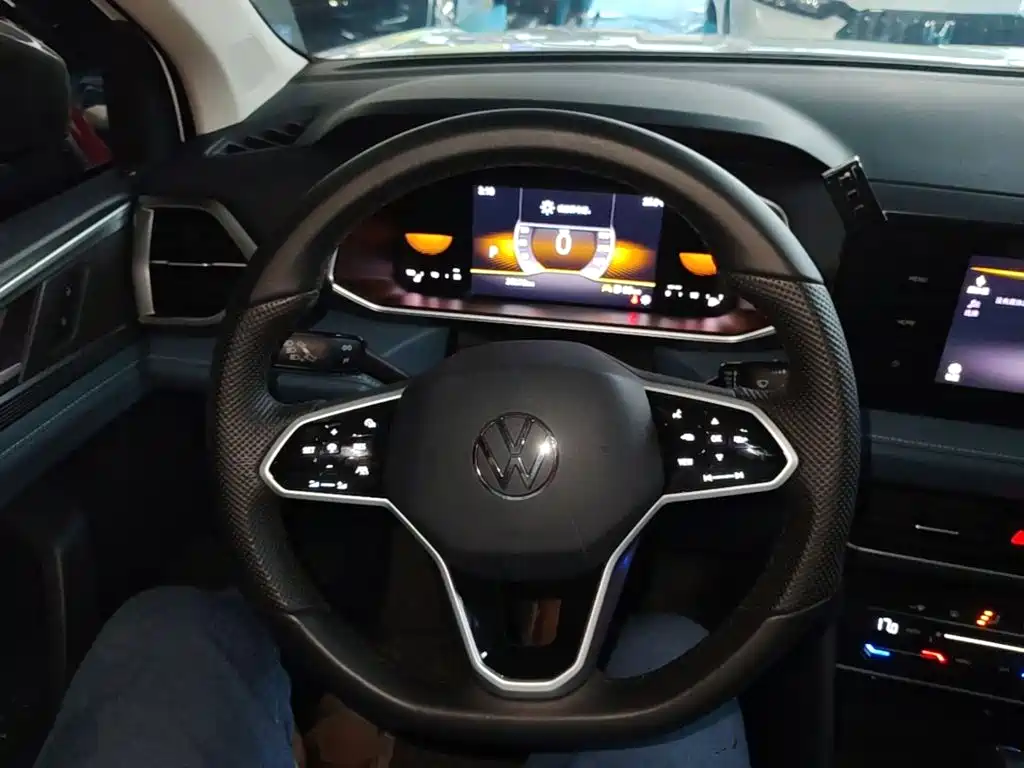 Volkswagen Tharu — фото 11