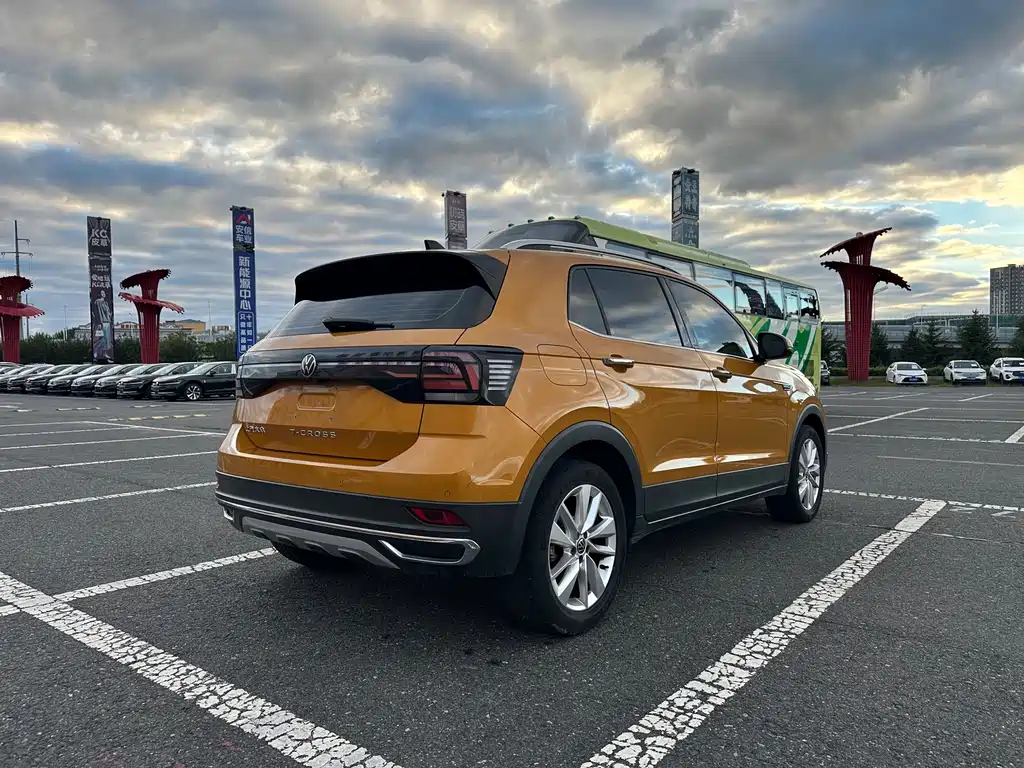 Volkswagen T-Cross — фото 9