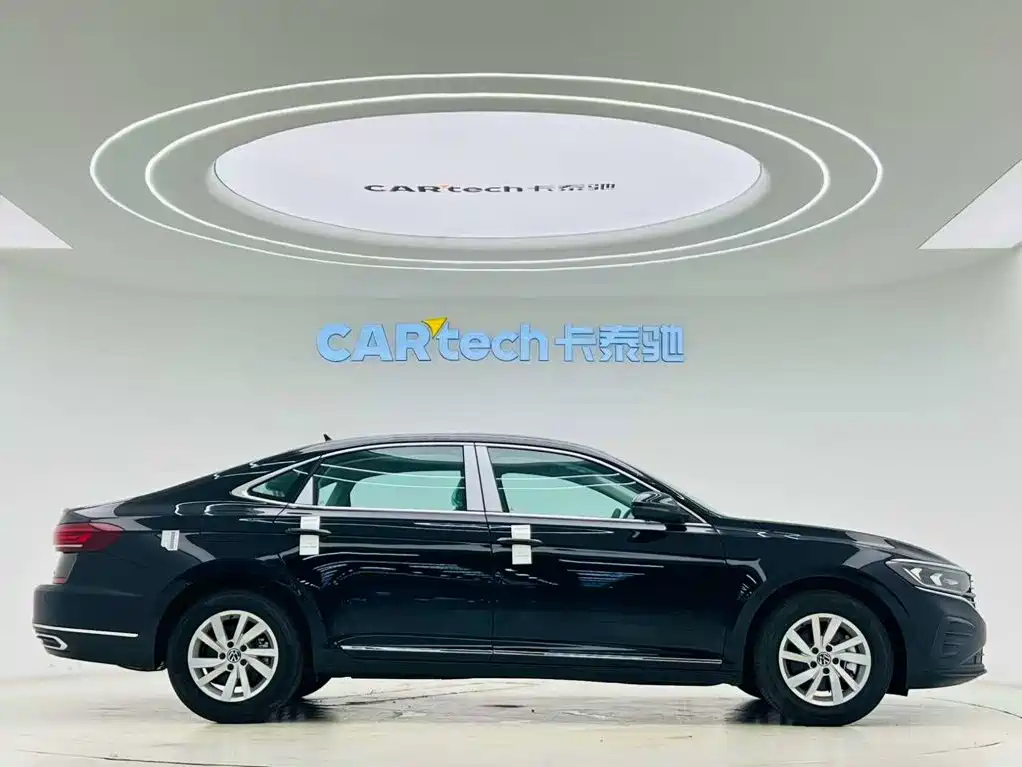 Volkswagen Passat — фото 4